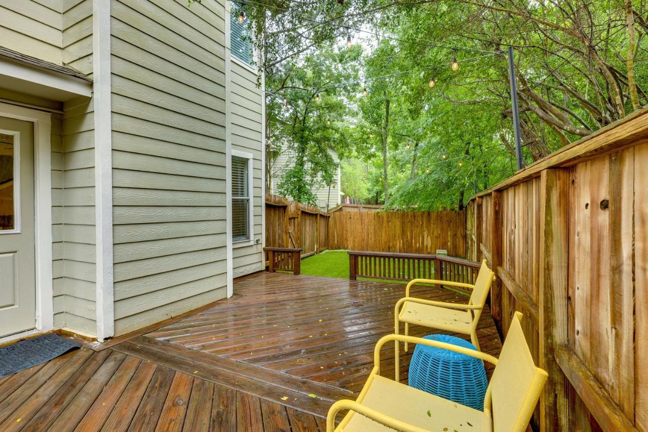 Modern Woodlands Townhome With Spacious Yard And Patio The Woodlands Exterior photo